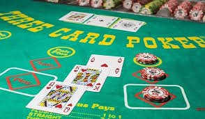 Antarmuka aplikasi hobi4d menampilkan slot games dan live casino